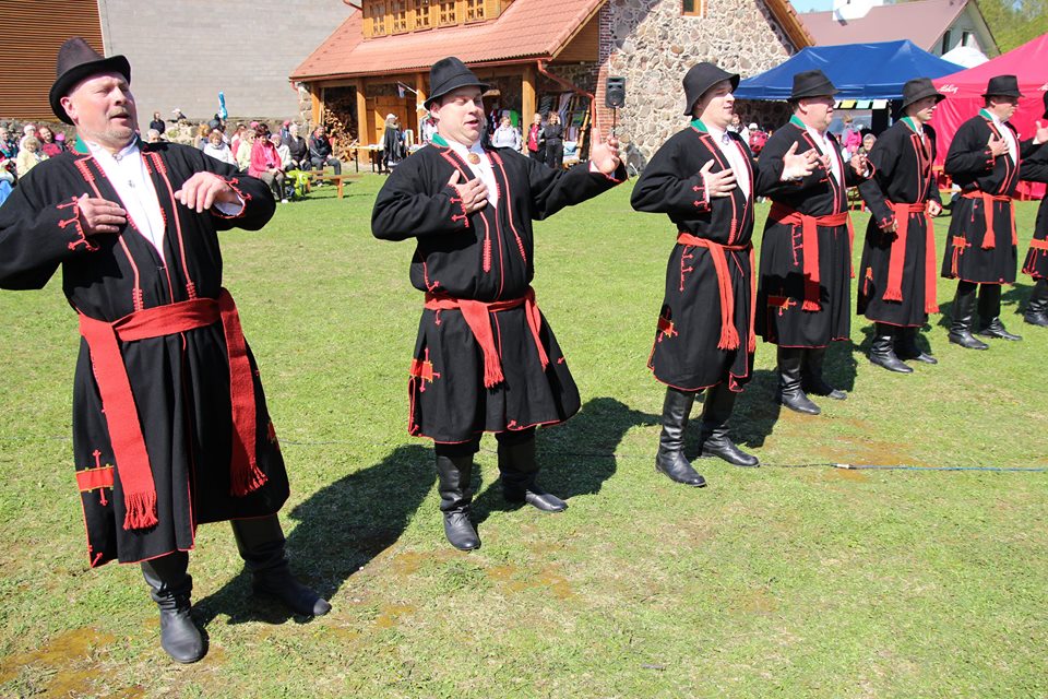 Meeste tantsurühm MUGLID