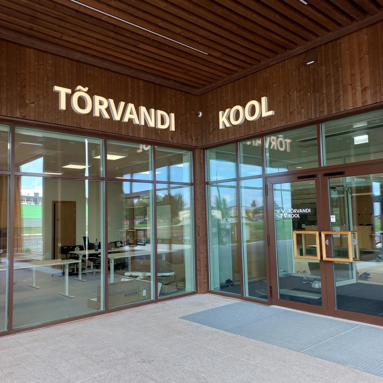 Tõrvandi kool